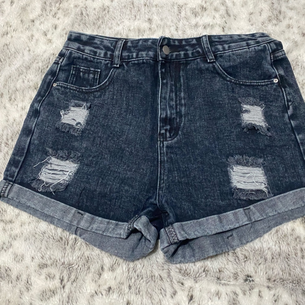 Black / grey shorts